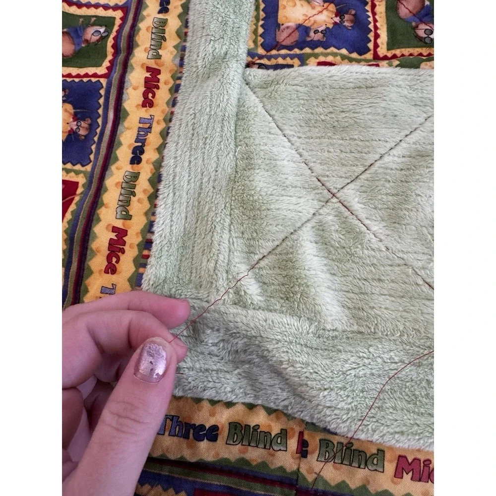 Vintage‎ Handmade Three Blind Mice Patchwork Baby Quilt Blanket Nursery Rhyme